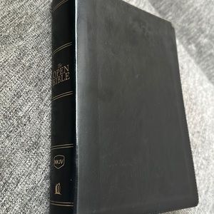 The Open Bible New King James Version